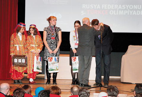 Turkish biology teacher Durun Kala has received five awards from the Moscow Department of Education and one from the Russian Ministry of Education for his students' success in the sciences at the Russian-Turkish College in Moscow. Russian Ministry of Education awards Turkish teacher honorary medal
