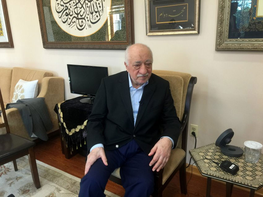 Fethullah Gulen giving interview to world media