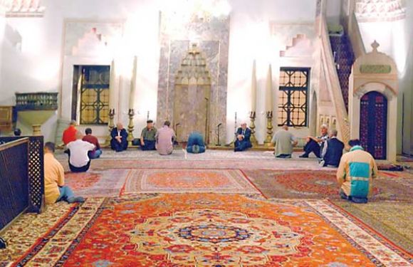 Berjalan di Taman Surga