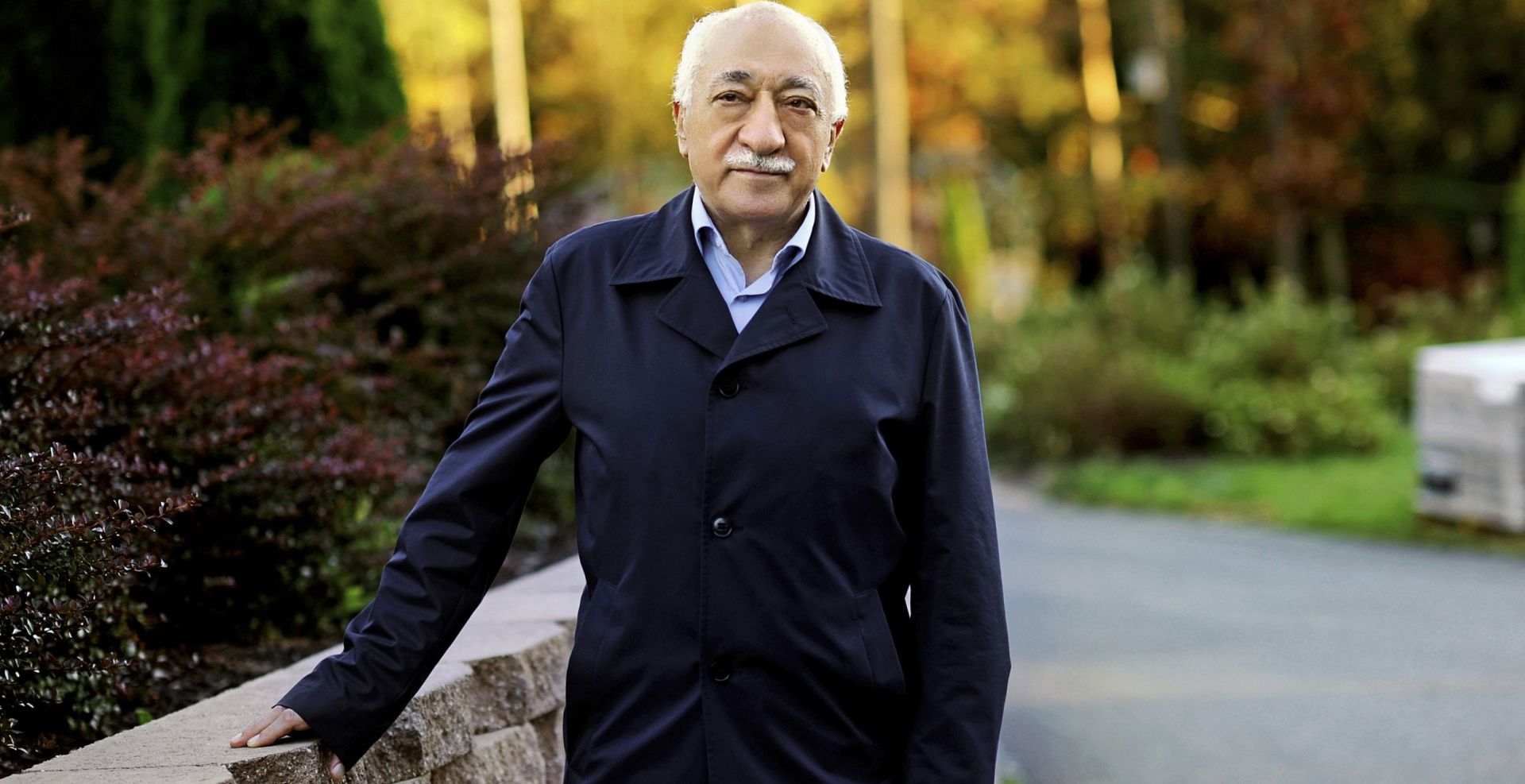 സ്വയം പ്രഖ്യാപിത പ്രവാസം