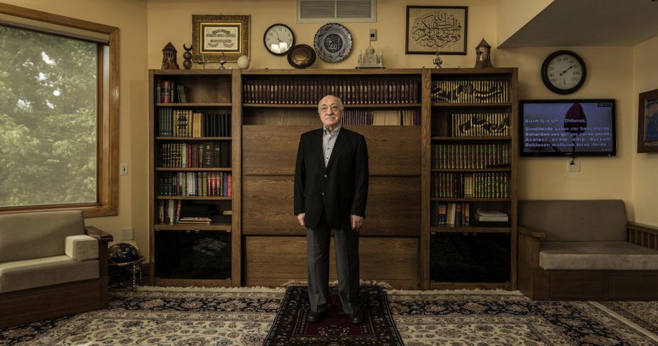 Aydınların Gözüyle Fethullah Gülen Hocaefendi