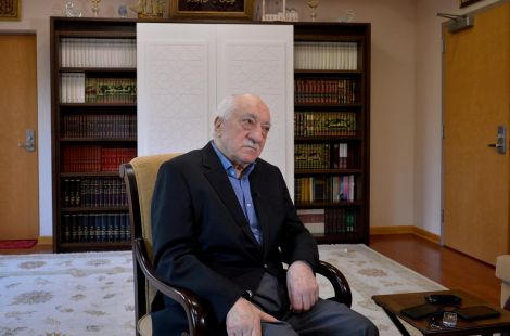 Âşık-ı Sâdık Fethullah Gülen Hocaefendi